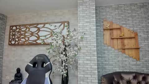 Snapshot of alisonn_doll chatting on October 27, 2:43 pm alisonn_doll online show from October 27, 2:43 pm