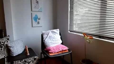 Alisonturbay online show from June 2, 12:40 pm