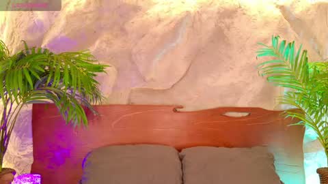 Alison Moon  online show from May 23, 11:09 pm