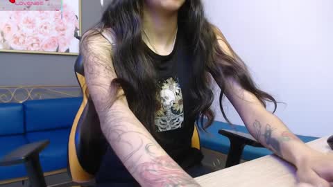 aliss_angel_ online show from April 6, 8:21 pm