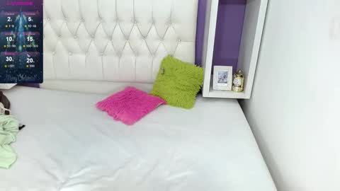 Snapshot of aliss_diiaz chatting on December 25, 3:08 am aliss_diiaz online show from December 25, 3:08 am