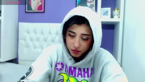 Snapshot of aliss_diiaz chatting on January 22, 12:27 am aliss_diiaz online show from January 22, 12:27 am
