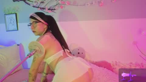 Snapshot of alissa_cute1 chatting on March 20, 9:08 pm Mia online show from March 20, 9:08 pm