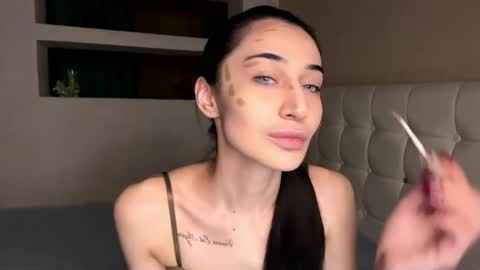 Alissa online show from March 1, 7:04 pm