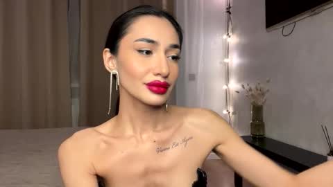 Alissa online show from October 9, 2:26 pm