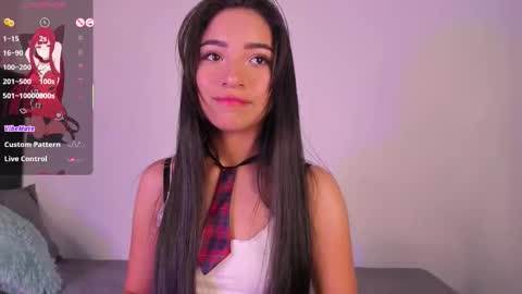 Snapshot of alissarose_ chatting on January 10, 12:45 am Mara Isabel online show from January 10, 12:45 am