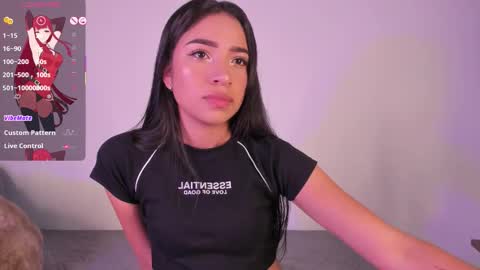Snapshot of alissarose_ chatting on January 10, 10:36 pm Mara Isabel online show from January 10, 10:36 pm