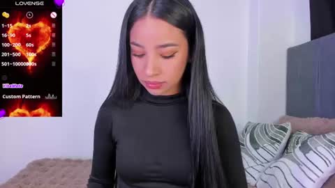 Snapshot of alissarose_ chatting on July 24, 10:08 pm Mara Isabel online show from July 24, 10:08 pm