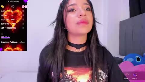 alissarose_1 online show from July 9, 12:48 am