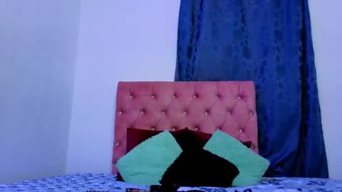 alisson0002 online show from July 1, 12:07 pm