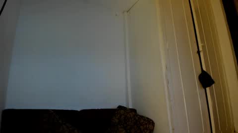 Snapshot of alisson369_ chatting on April 23, 8:35 am Alisson369 online show from April 23, 8:35 am