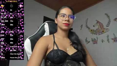 Snapshot of alisson_hoffman05 chatting on July 13, 9:17 pm Alisson hoffman05 online show from July 13, 9:17 pm