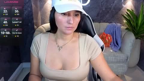 Snapshot of alisson_tx_ chatting on April 21, 3:13 am alisson_tx_ online show from April 21, 3:13 am