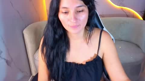 Snapshot of alisson_tx_ chatting on May 5, 9:23 pm alisson_tx_ online show from May 5, 9:23 pm