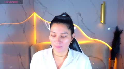 Snapshot of alisson_tx_ chatting on May 23, 7:40 pm alisson_tx_ online show from May 23, 7:40 pm