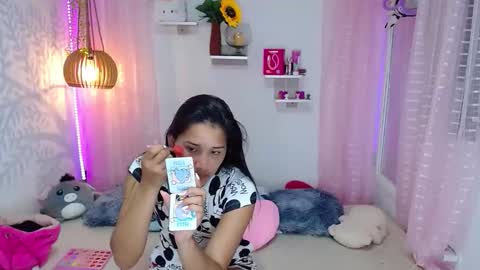 Snapshot of alisson_wiley chatting on December 15, 6:39 am alisson online show from December 15, 6:39 am