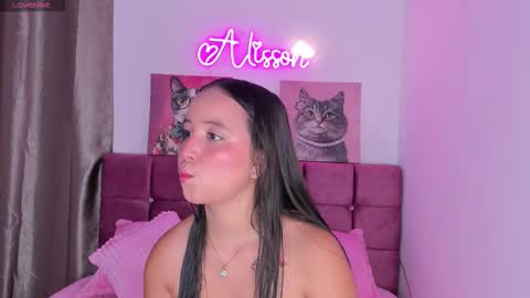 Snapshot of alissonsweet18_ chatting on September 30, 11:15 am Alisson online show from September 30, 11:15 am