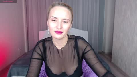 alisssarose online show from December 7, 11:12 pm