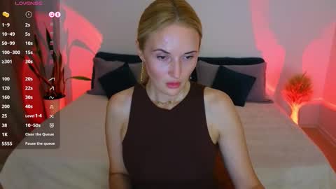 alisssarose online show from October 8, 9:23 pm