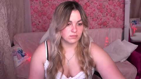 Snapshot of alissyagrayy chatting on March 19, 1:59 pm alissyagrayy online show from March 19, 1:59 pm