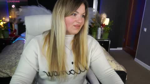 alissyagrayy online show from April 11, 1:15 pm