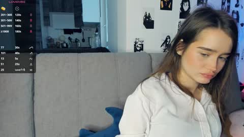 Alivia online show from November 5, 10:04 am