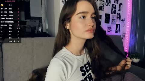 Alivia online show from November 27, 9:22 am