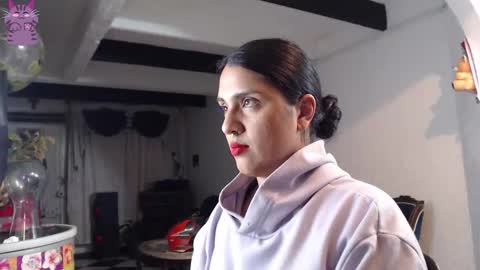 Alix online show from September 17, 1:18 am