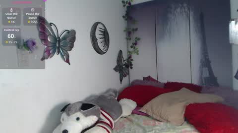 alix_kitty_ online show from July 24, 10:41 pm