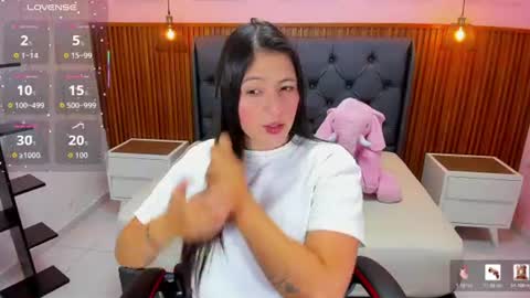 Snapshot of alixablake chatting on June 9, 6:52 pm Alexa online show from June 9, 6:52 pm
