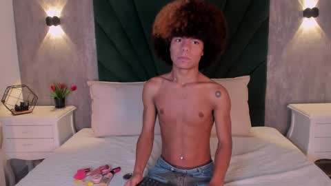  Alexis Etereo  online show from February 5, 8:02 pm