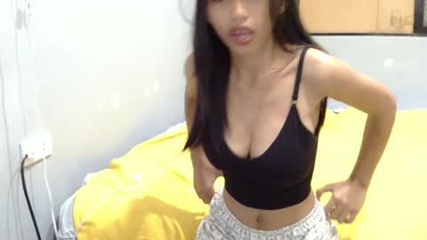 Snapshot of aliyajane chatting on March 13, 5:25 am Jane online show from March 13, 5:25 am