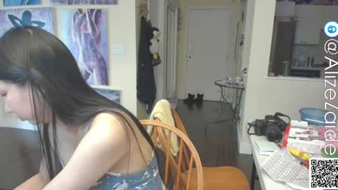 Alize Zaide online show from December 14, 6:52 pm