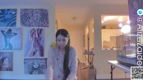 Alize Zaide online show from February 15, 10:10 pm