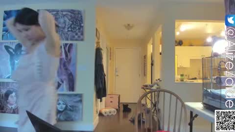 Alize Zaide online show from March 3, 11:35 pm