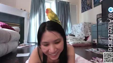 Alize Zaide online show from October 16, 8:43 pm