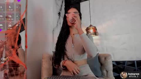 alizza_ online show from October 15, 11:43 am