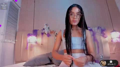 alizza_ online show from October 17, 11:46 am