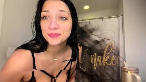 Snapshot of alizzz96 chatting on March 27, 5:34 pm Alizzz96 online show from March 27, 5:34 pm