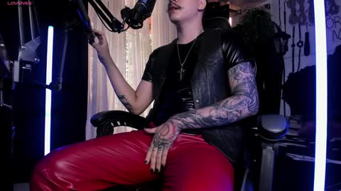 Snapshot of allanhurtss chatting on December 14, 6:52 pm online show from December 14, 6:52 pm