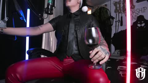 Snapshot of allanhurtss chatting on December 24, 3:37 pm online show from December 24, 3:37 pm