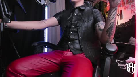 Snapshot of allanhurtss chatting on December 24, 6:39 pm online show from December 24, 6:39 pm