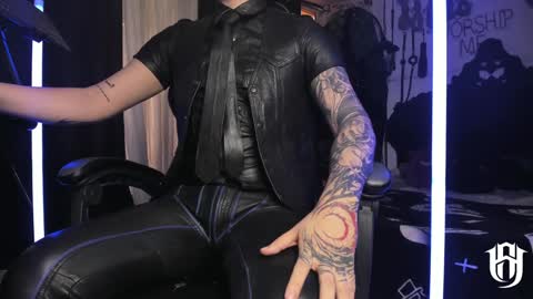 Snapshot of allanhurtss chatting on December 31, 2:14 pm online show from December 31, 2:14 pm