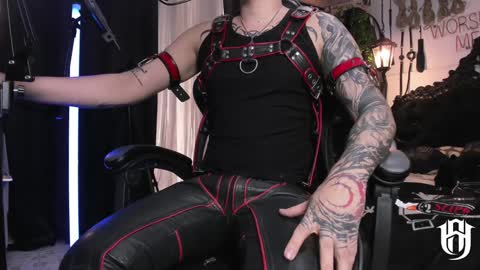 Snapshot of allanhurtss chatting on January 2, 6:12 pm online show from January 2, 6:12 pm