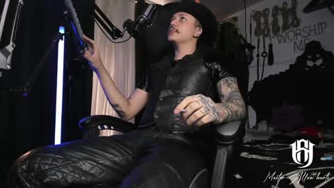 Snapshot of allanhurtss chatting on January 4, 6:30 pm online show from January 4, 6:30 pm