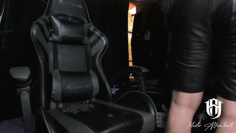 Snapshot of allanhurtss chatting on January 7, 4:48 pm online show from January 7, 4:48 pm