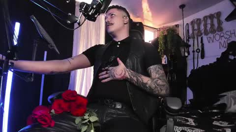 Snapshot of allanhurtss chatting on February 12, 7:02 pm online show from February 12, 7:02 pm