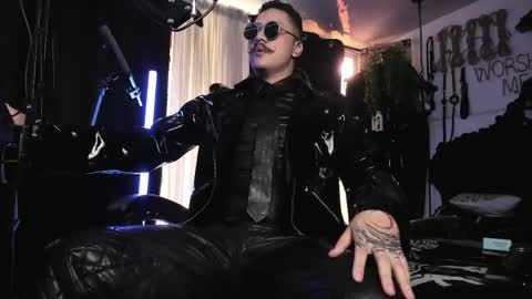 Snapshot of allanhurtss chatting on February 17, 5:43 pm online show from February 17, 5:43 pm