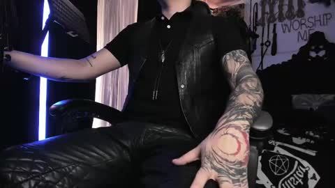 Snapshot of allanhurtss chatting on February 19, 6:10 pm online show from February 19, 6:10 pm