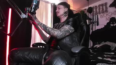 Snapshot of allanhurtss chatting on March 4, 5:13 pm online show from March 4, 5:13 pm